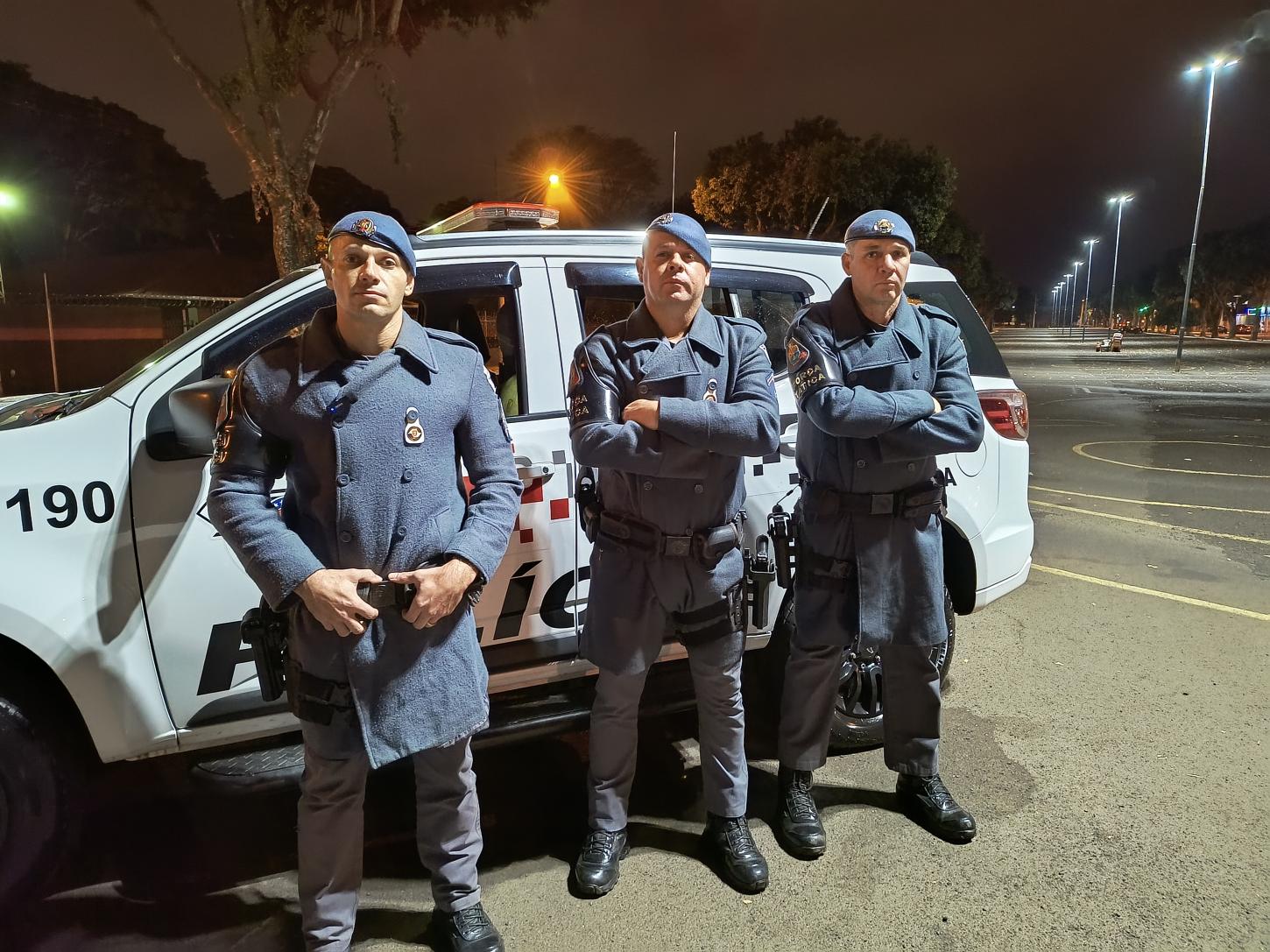 Homem é preso pela Força Tática com revólver no Jardim Aeroporto