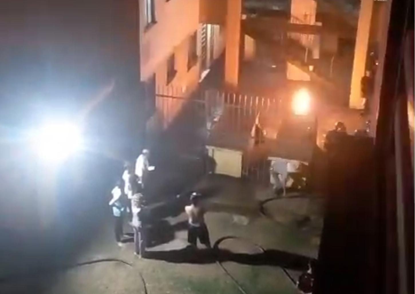 Incêndio em apartamento no Parque Dom Pedro I mobiliza bombeiros