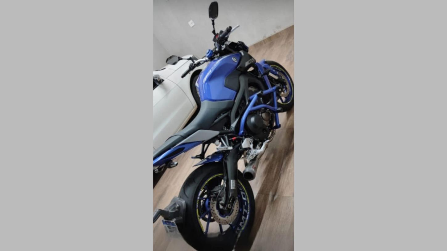 Polícia Militar recupera motocicleta roubada no residencial Polo Clube