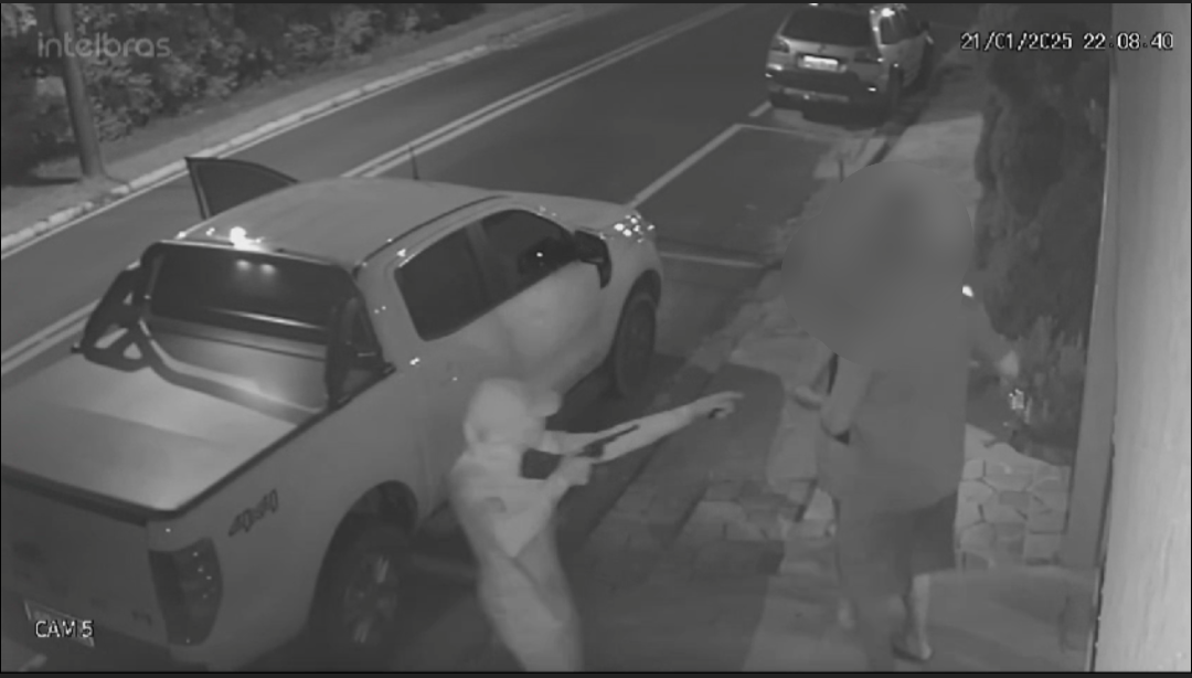 Família é assaltada no Jardim Flórida; bandidos levaram caminhonete