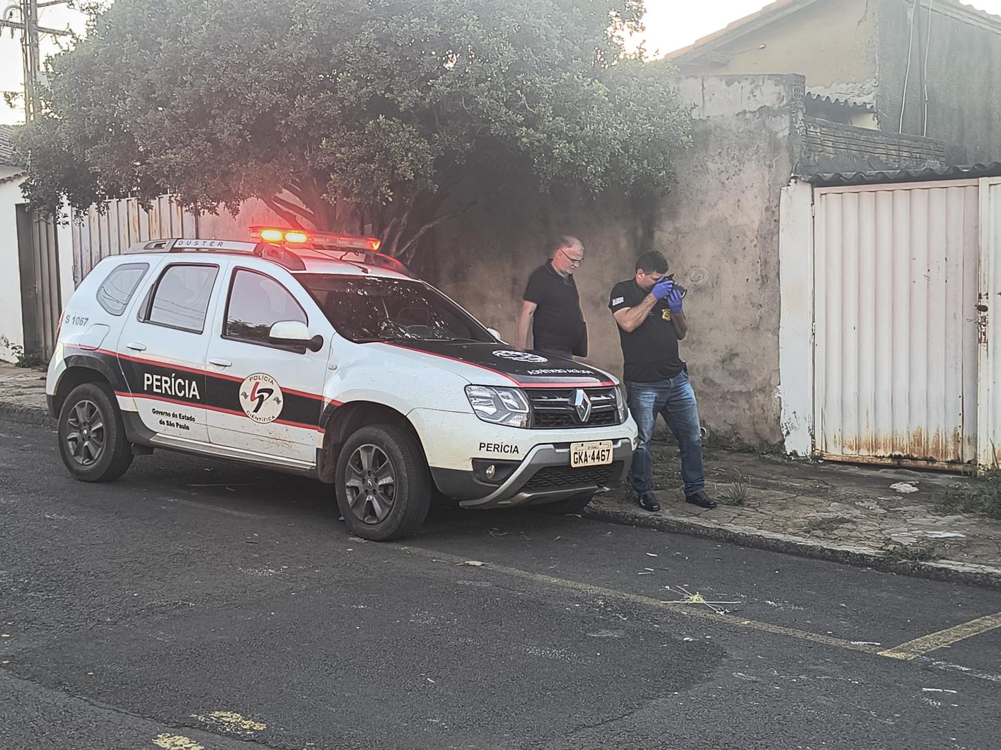 Catador de materiais recicláveis é baleado na Vila São Sebastião
