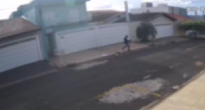 Bandido invade condomínio e furta botijão de gás no Piratininga