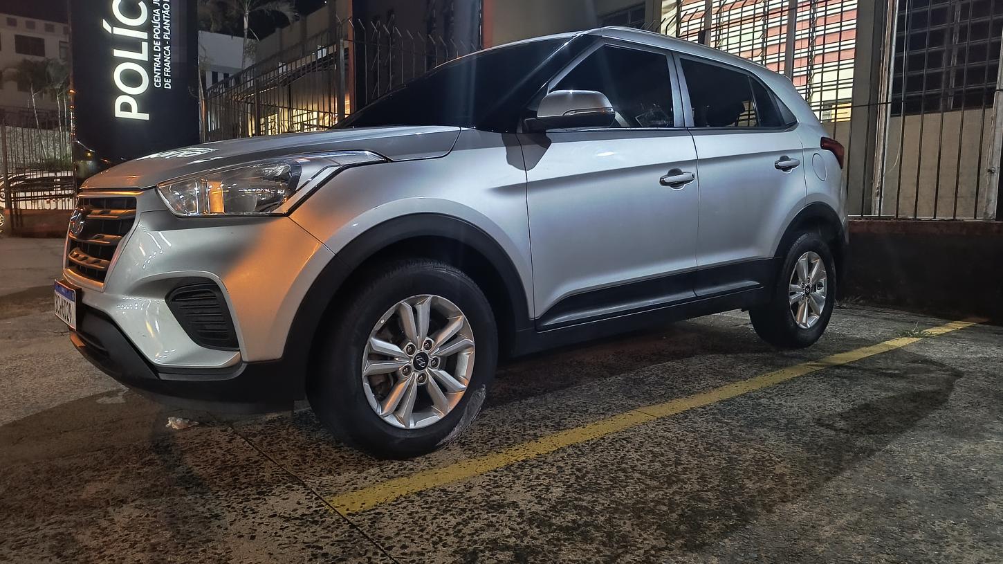 Força Tática prende homem com carro usado em assalto em Minas Gerais