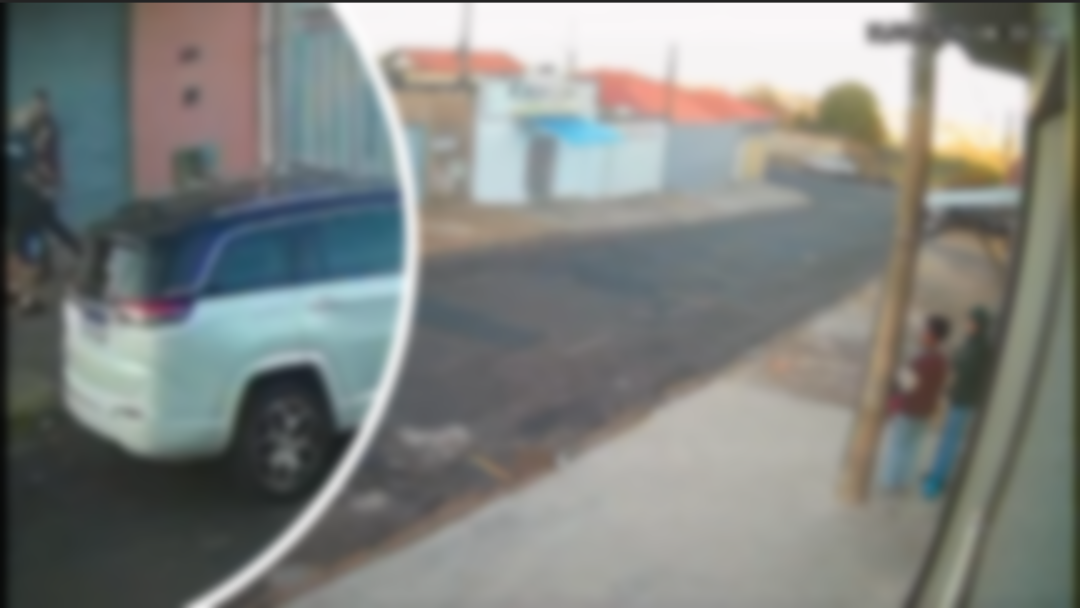 Homem é baleado em frente ao local de trabalho e fica em estado grave