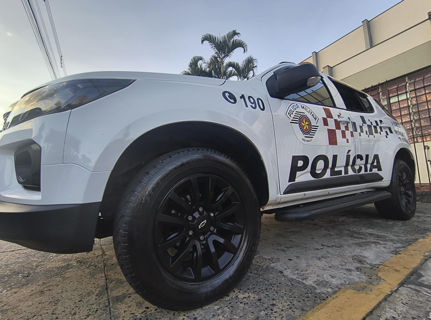 Traficante procurado mente nome, mas acaba preso pela Força Tática