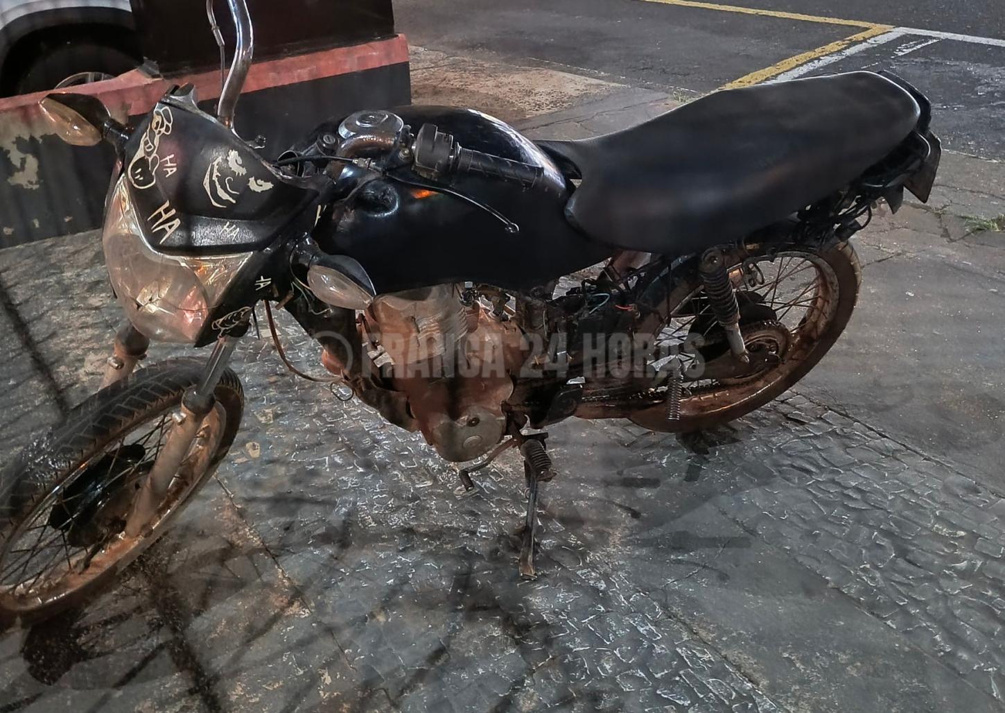 Dois adolescentes são flagrados com moto adulterada na Tancredo Neves