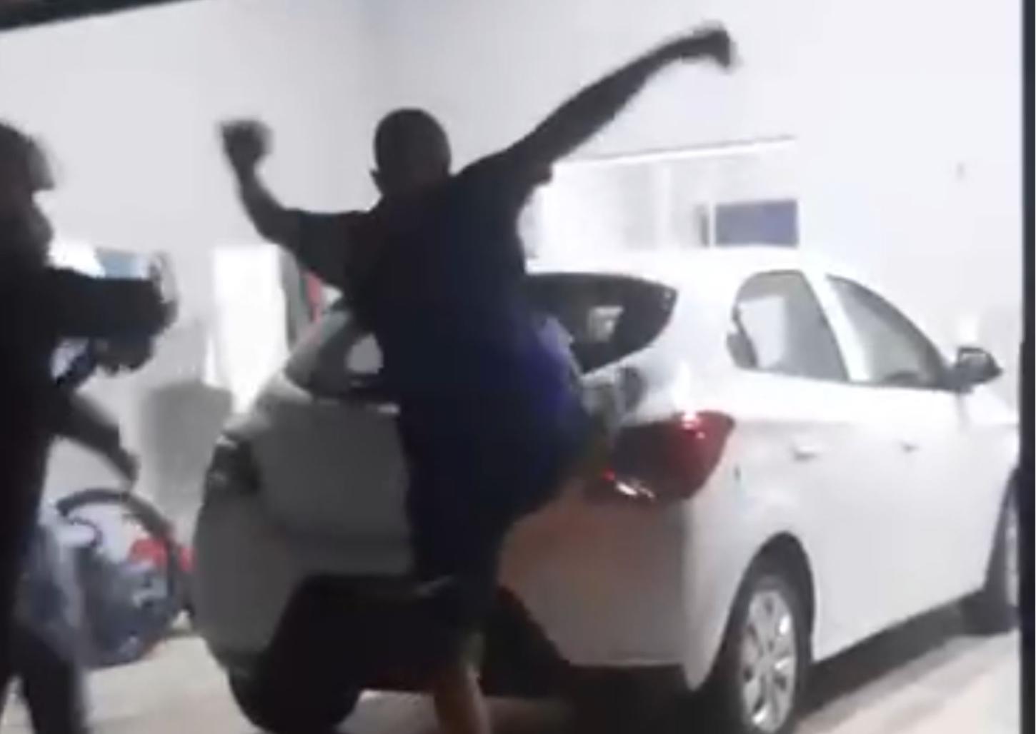 Grupo ataca casa de homem acusado de incitar briga entre crianças