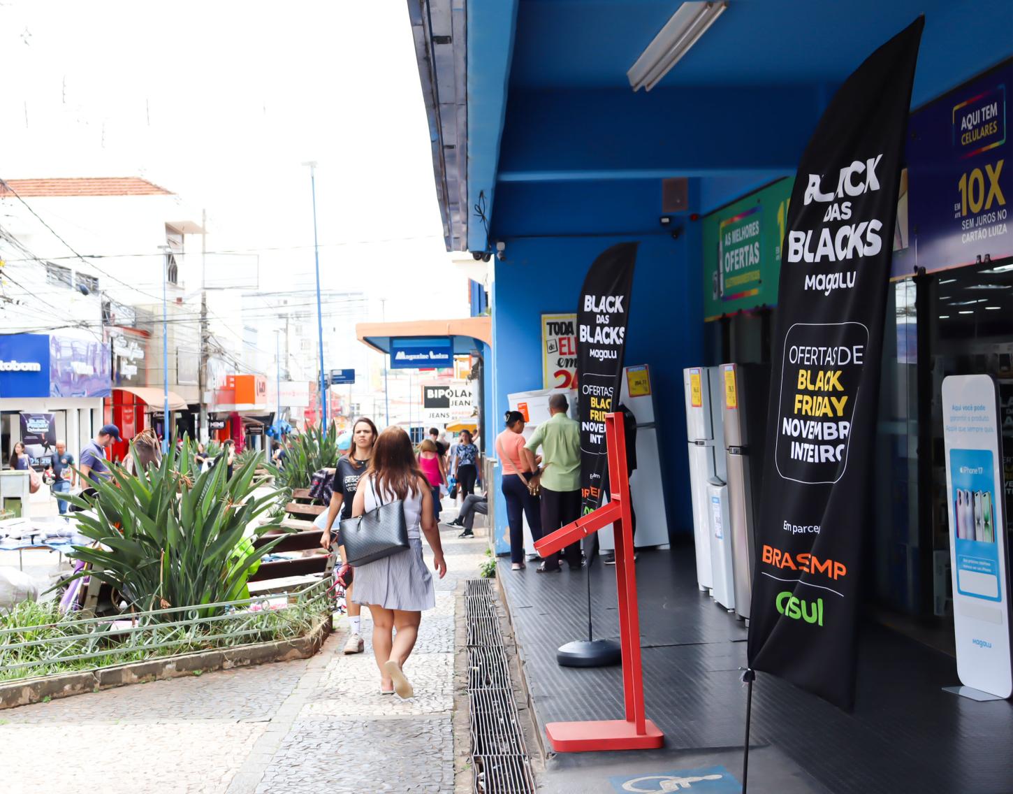 13º salário deve movimentar R$ 325 milhões na economia de Franca
