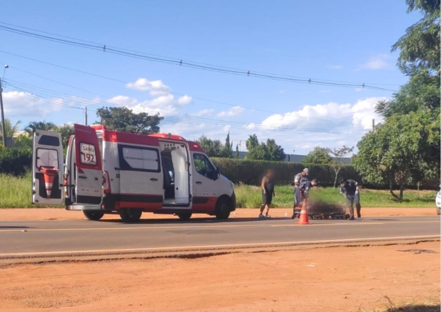 Jovem sem habilitação fica ferido em acidente na rodovia João Traficante