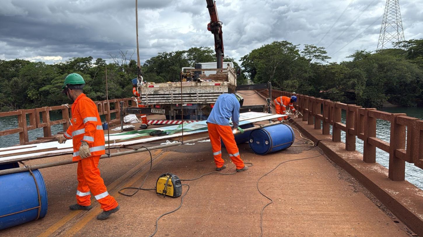 DER-MG inicia obras emergenciais na ponte entre Minas Gerais e São Paulo
