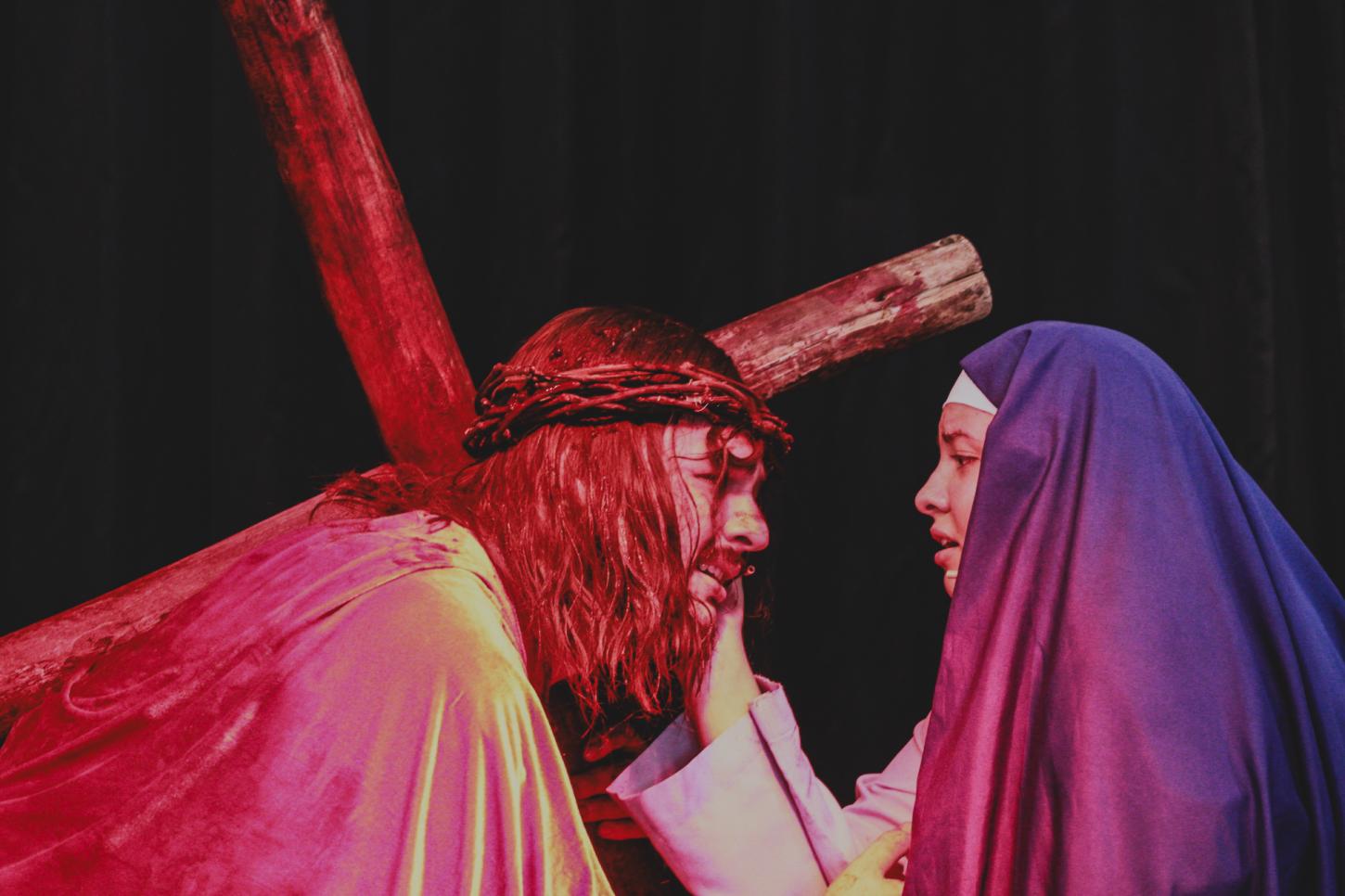 Paróquia São Judas Tadeu realiza encenação da Paixão de Cristo 