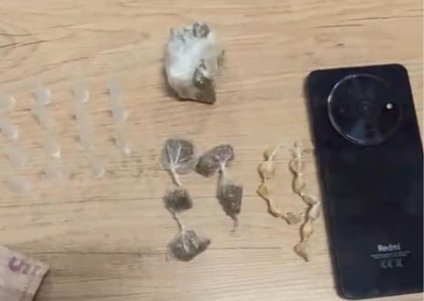 Mulher é presa por tráfico de drogas no Jardim Aeroporto III