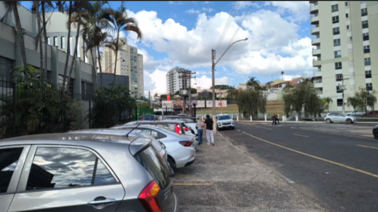 Empresária baleada presta depoimento e pede medida protetiva contra atirador