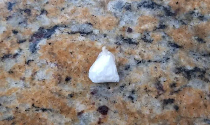 Homem é detido pela PM com 14 pés de maconha em Itirapuã