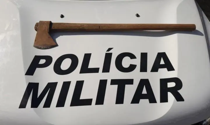 Homem é preso após ameaçar companheira com machado em Jeriquara