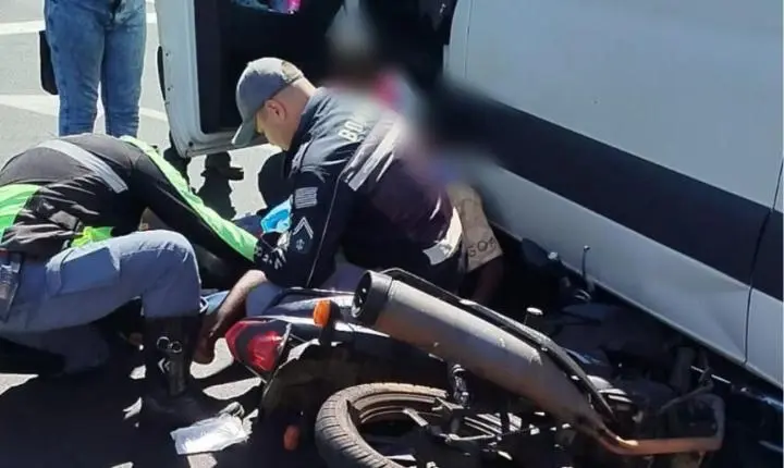 Motorista faz conversão proibida e causa acidente; assista